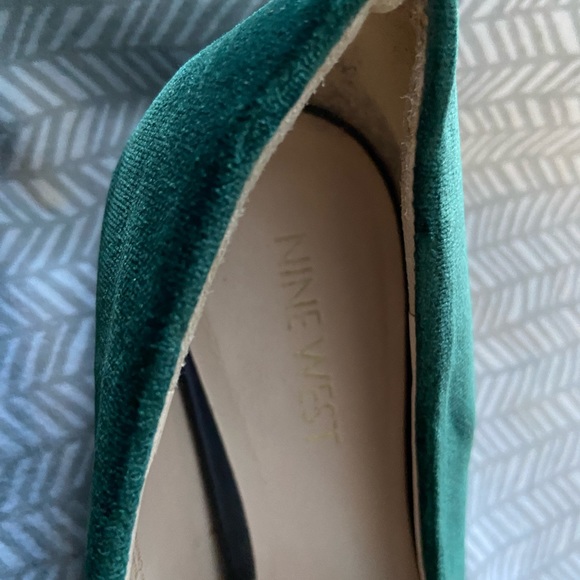 Velvet Loafers - Picture 4 of 5